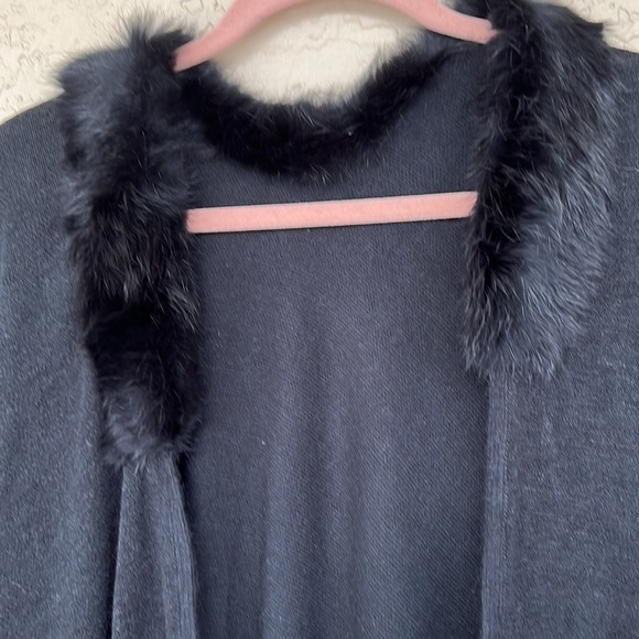 Beautiful new long jacket with fur faux trim - Picture 6 of 9